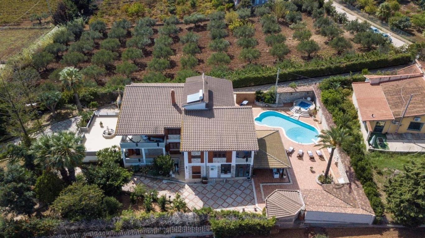 קאסטלמארה דל גולפו Villa Aversa מראה חיצוני תמונה